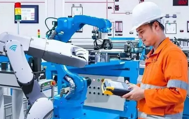 幾張數(shù)據(jù)圖，帶你看懂2020中國機(jī)器人產(chǎn)業(yè)的發(fā)展趨勢(shì)與格局