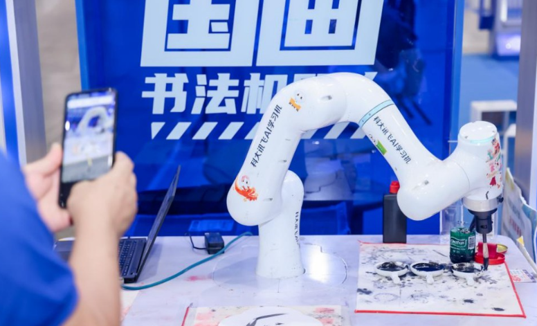 人形機(jī)器人如何顛覆這些行業(yè)？7大典型應(yīng)用場景解析