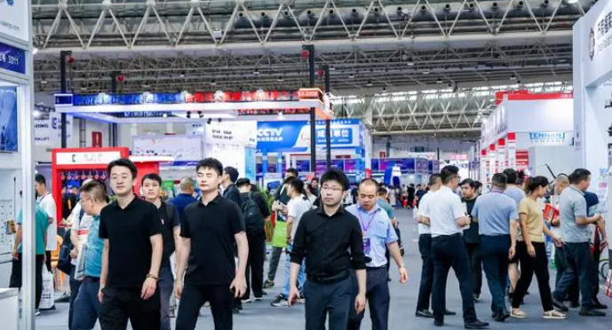 未來工廠·沉浸起航：2025中國機博會與武漢工博會，打開制造的下一扇窗