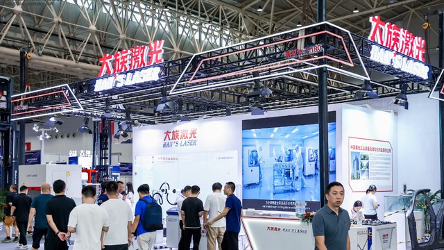 協(xié)作機器人閃耀展會，2025武漢智能工業(yè)及自動化展開創(chuàng)工業(yè)發(fā)展新篇章